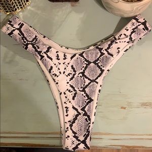 bathing suit bottoms never worn before